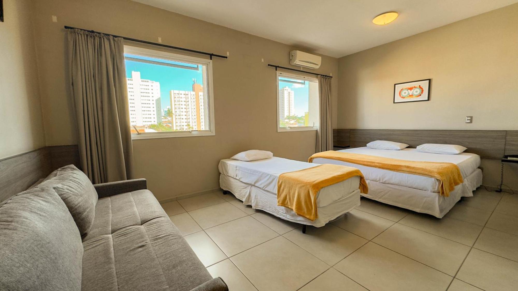 I-Hotel פיראסיסבה מראה חיצוני תמונה
