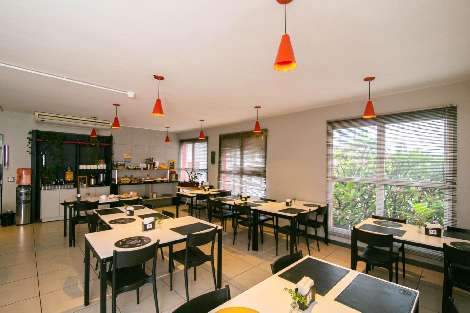 I-Hotel פיראסיסבה מראה חיצוני תמונה