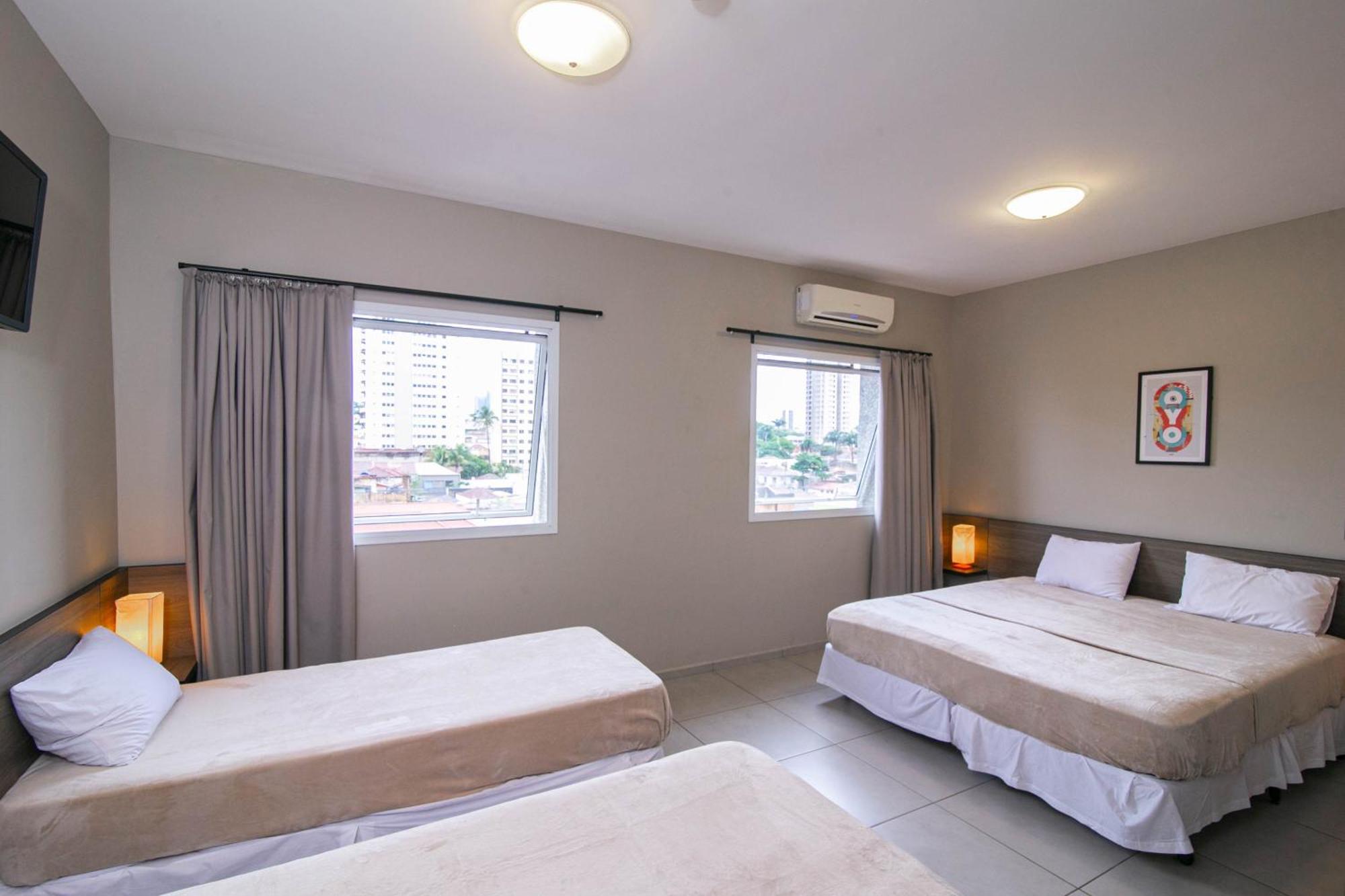 I-Hotel פיראסיסבה מראה חיצוני תמונה